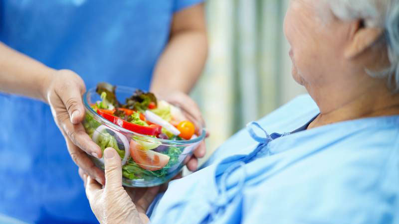 Patient receiving salad bowl Patient receiving salad bowl